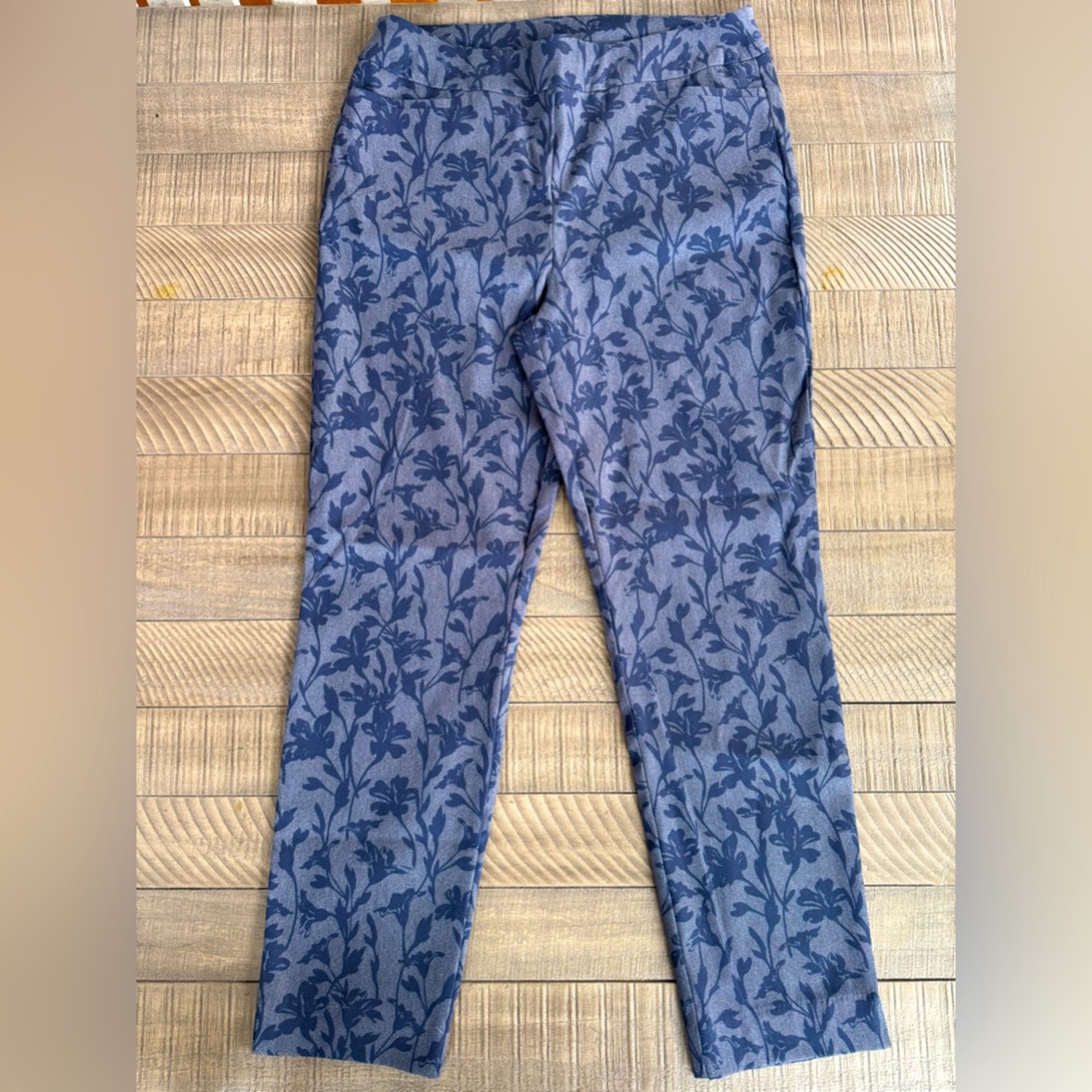 Chico's So Slimming Brigitte Floral Slim Petite Ankle Pants Women’s Size 1.5R